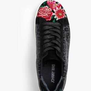 NWT!  Johnny was black leopard floral sneaker size 8.5